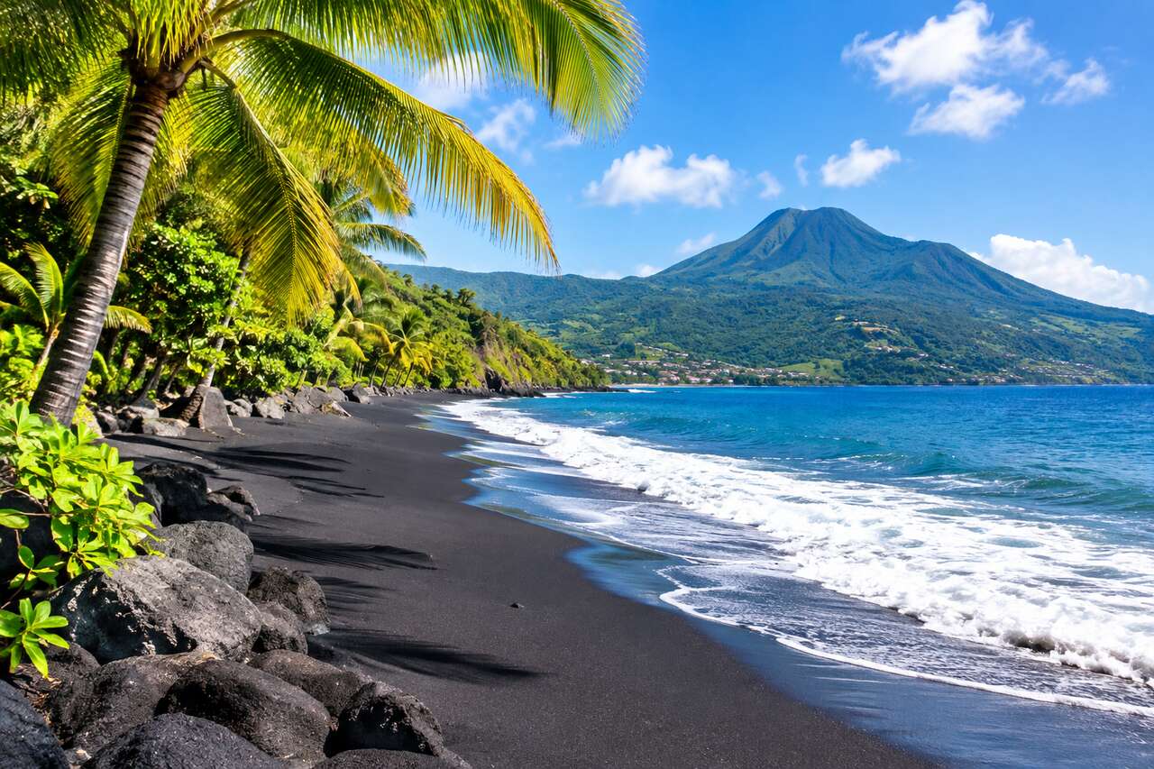 Les plus belles plages de sable noir en Martinique